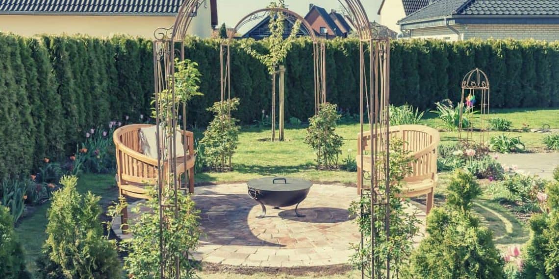 Top 10 Garden Arches in 2022 That Would Turn Your Garden into a Paradise 1 Expert advice for everyday products and services, so that you make the best purchase decisions for your needs. Garden arches in a beautiful garden