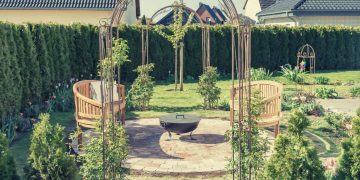 Top 10 Garden Arches in 2022 That Would Turn Your Garden into a Paradise 9 Expert advice for everyday products and services, so that you make the best purchase decisions for your needs. Garden arches in a beautiful garden